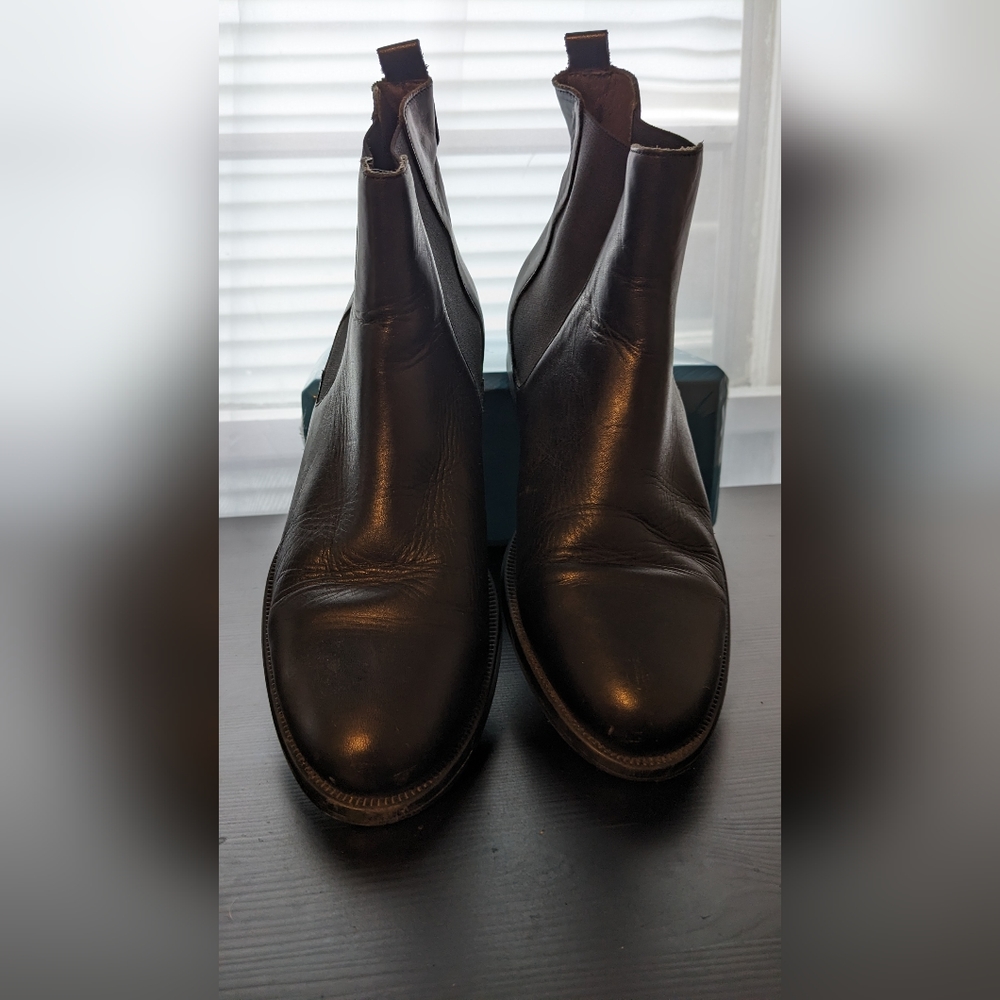 Black genuine leather boots made in Portugal